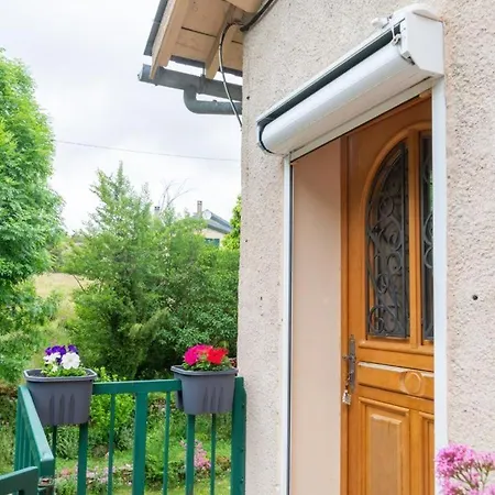 Meuble De Tourisme Du 5 Personnes A Serigas Holiday home Meyrueis
