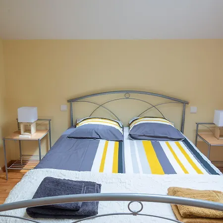 Meuble De Tourisme Du 5 Personnes A Serigas بيت للعطل