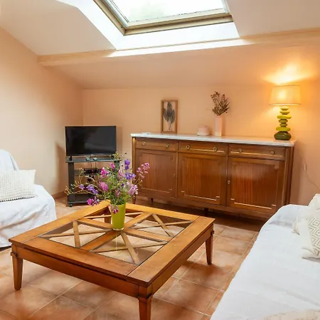 Holiday home Meuble De Tourisme Du 5 Personnes A Serigas *