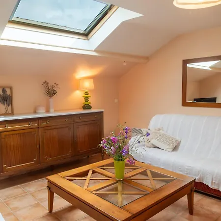 Meuble De Tourisme Du 5 Personnes A Serigas Holiday home Meyrueis